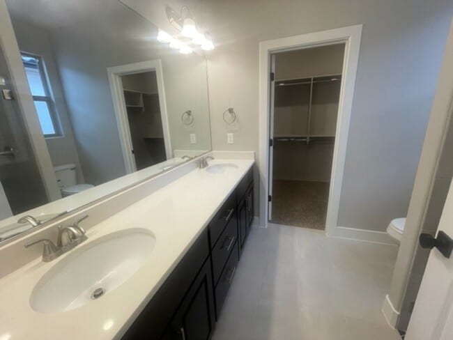 Building Photo - Beautiful Brio Home.