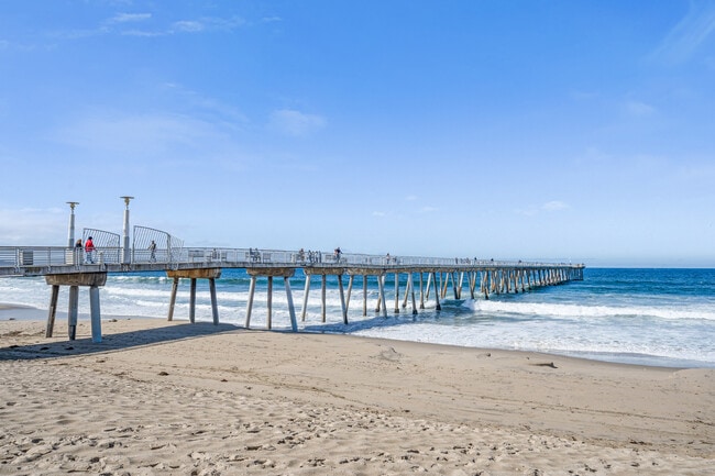 Hermosa Beach Pier - 1720 Ardmore Ave