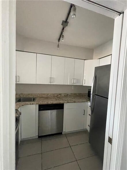 Building Photo - 2870 Pharr Ct S Northwest