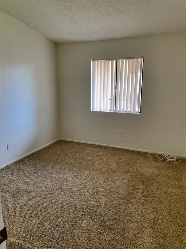 Building Photo - 2182 N Pantano Rd