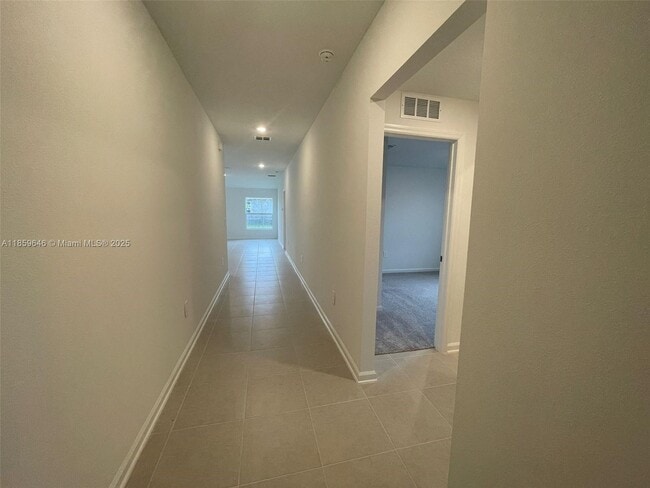 Building Photo - 1543 Jessica Blvd