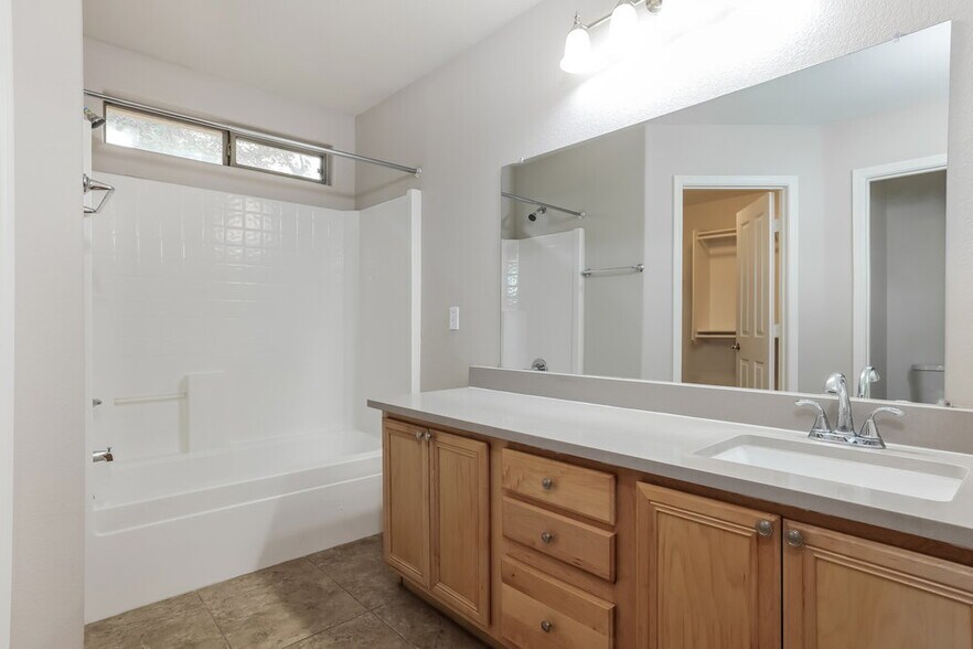 Building Photo - 3626 N 131st Dr