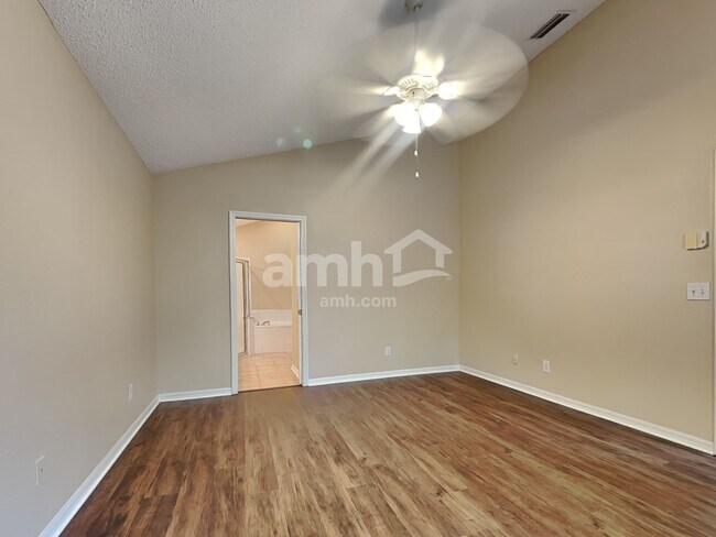 Building Photo - 1502 Scotch Pine Dr
