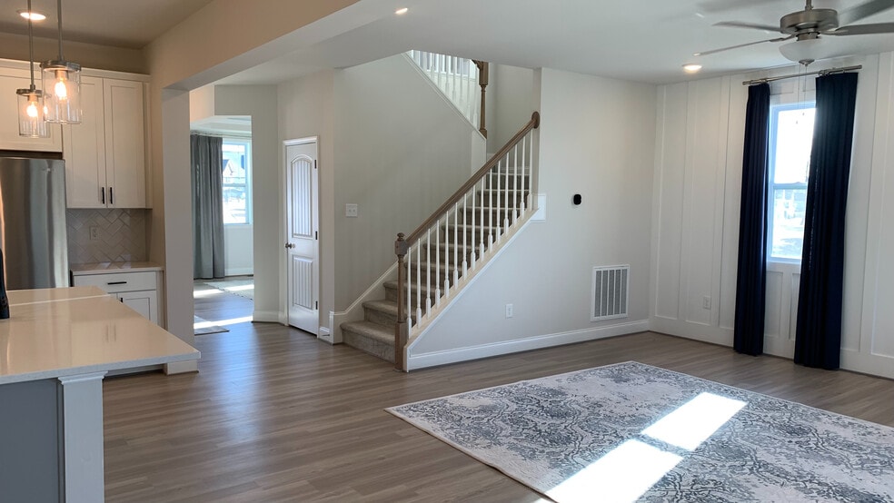 Building Photo - Room in Single Family Home on Gunderson Ln