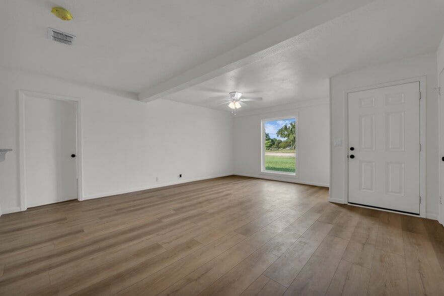 Building Photo - Country Place Apartments