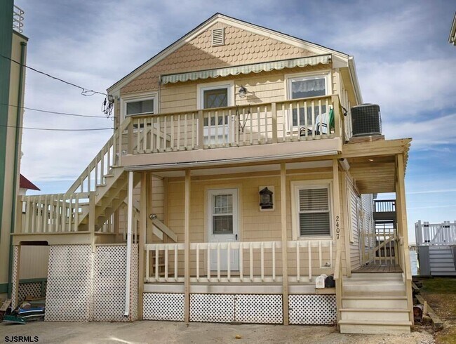 Primary Photo - 2407 Oberon Ave