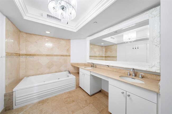 Building Photo - 4775 Collins Ave