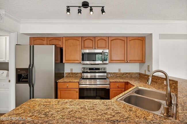 Building Photo - 420 Timberwalk Ct