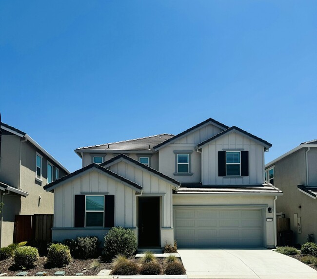 Primary Photo - 5473 Guenoc Valley Ln