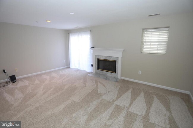 Building Photo - 214 Kirbys Landing Ct