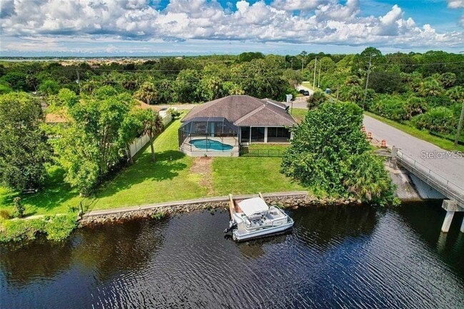 Building Photo - 2008 Proude St