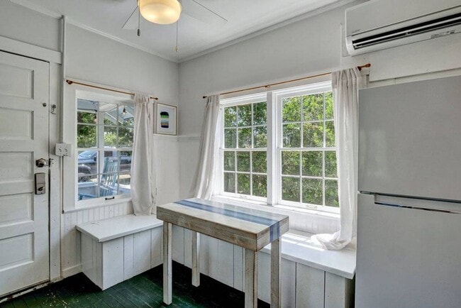 Building Photo - 5 Oystershell Ln