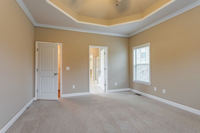 Building Photo - 4-Bed/3-Bath with Bonus Rm. in Spring Hill!