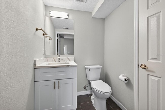 Building Photo - 4362 Tyler Cir N