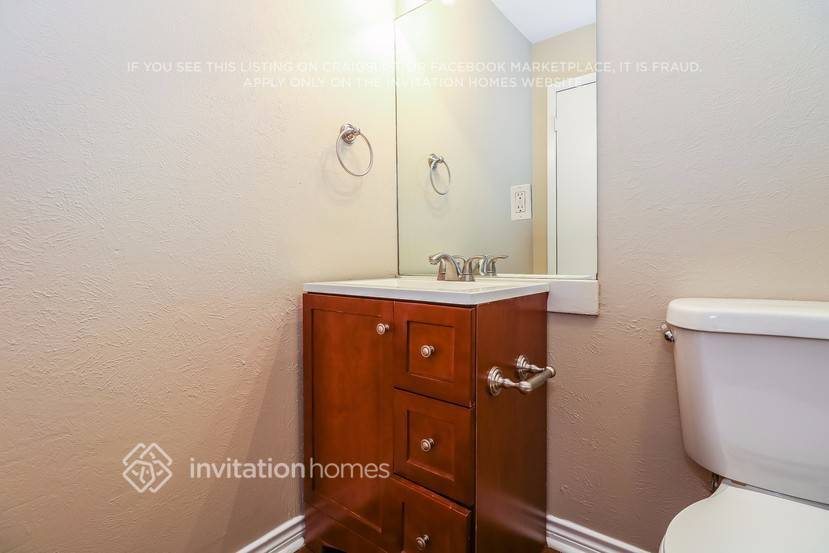 Building Photo - 5411 Vermillion Trail