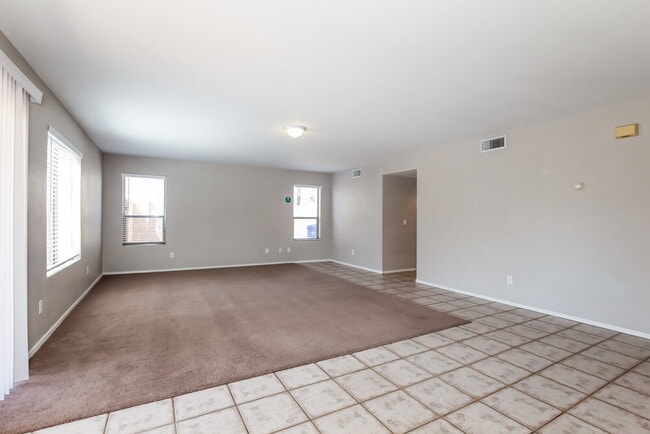 Building Photo - 16186 N 158th Dr