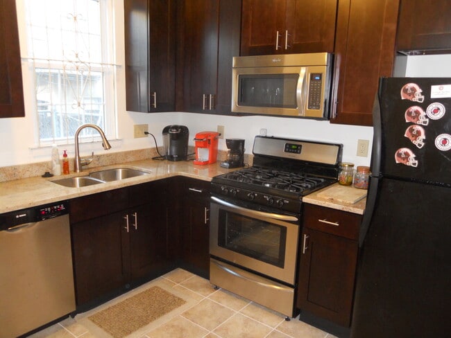 Building Photo - 1519 Page St