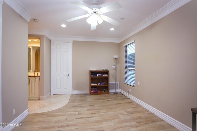 Building Photo - 3306 E Jaeger Cir