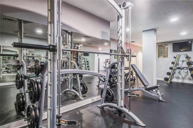 Building Photo - 1250 S Miami Ave