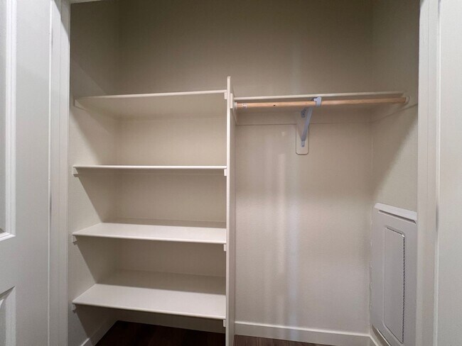 Building Photo - Beautiful newer, 4 Bedroom 2 Bath Home in Fernley