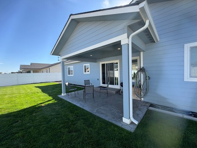 Building Photo - Home for Rent in Quincy