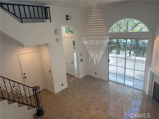 Building Photo - 5340 Las Virgenes Rd