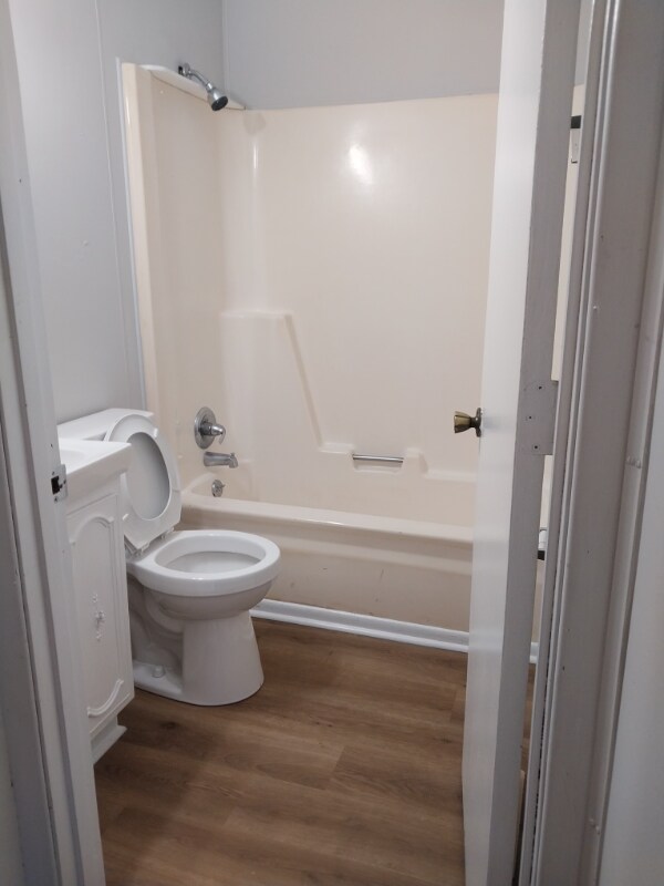 Building Photo - 208 E Tennessee Ave