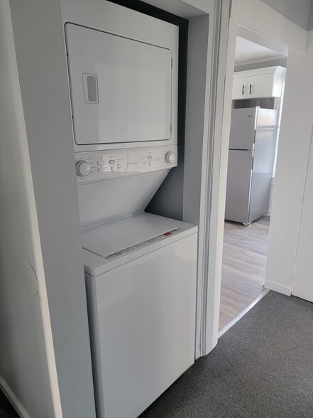 In-Unit washer and dryer - 12 Ridge Ave