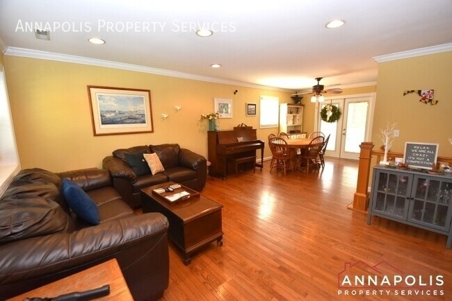 Building Photo - 957 Highpoint Dr
