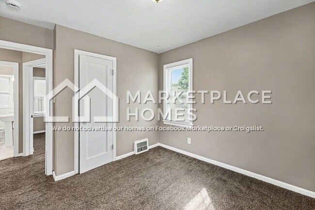 Building Photo - 14653 Ego Ave