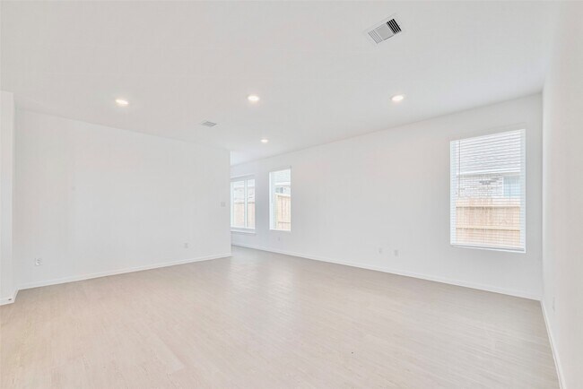 Building Photo - 6743 Iron Clover Dr