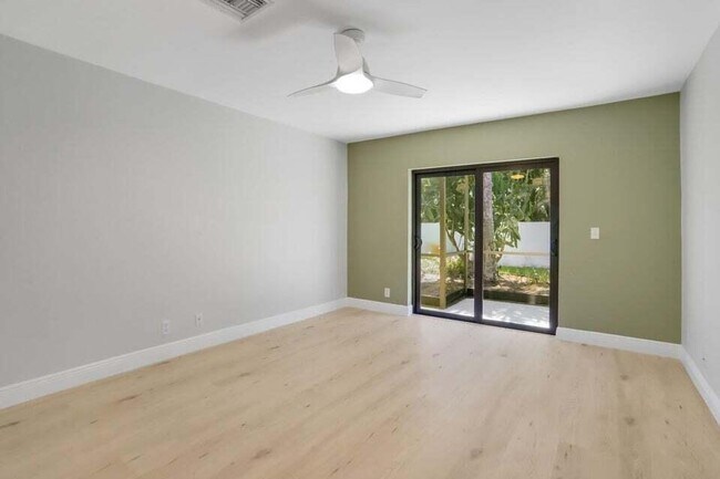 Building Photo - 3113 Kingswood Terrace