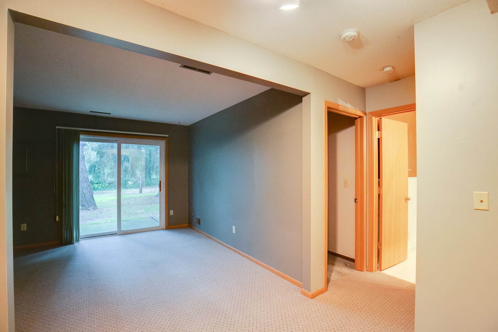 Building Photo - 12115 Drake St NW