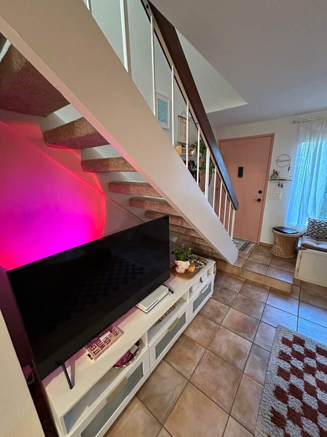 Building Photo - 1221 Essex St