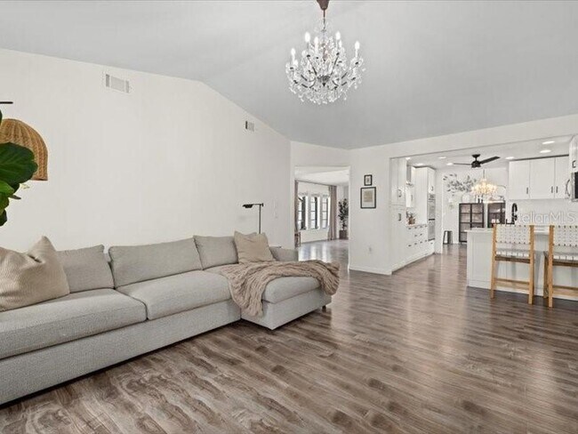 Building Photo - 15650 Prairie Creek Blvd