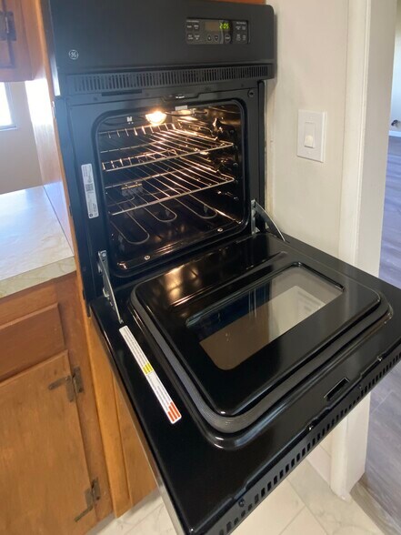 New oven - 659 Hillsborough St