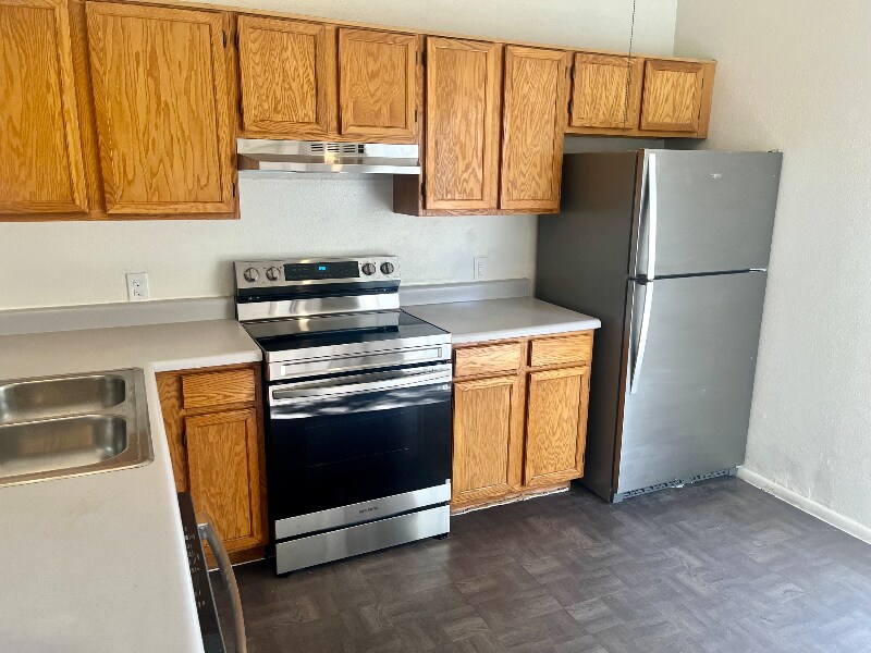 Building Photo - 3409 N Fontana Ave