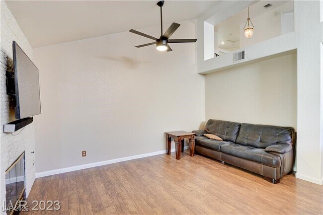 Building Photo - 8958 Sierra Palms Way