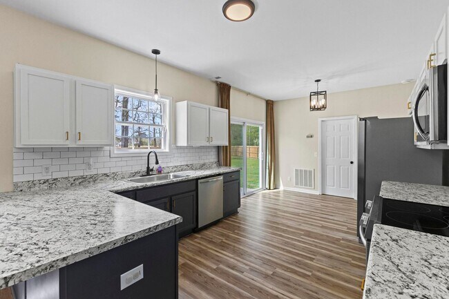 Building Photo - 132 Azalea Plantation Blvd