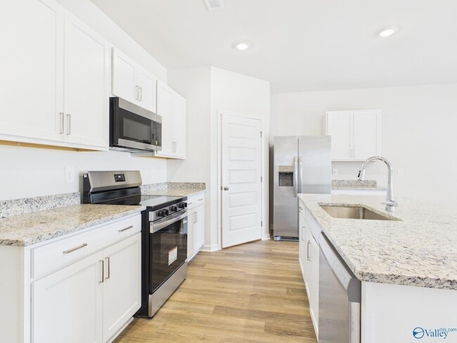 Building Photo - 112 Betty Williams Dr