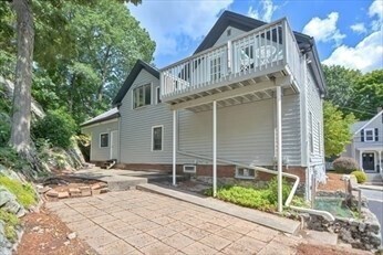 Building Photo - 104 Glen St