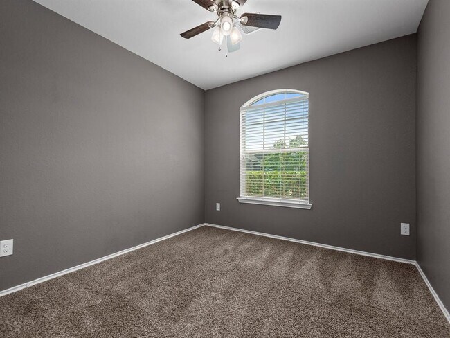 Building Photo - 7246 Basque Country Dr