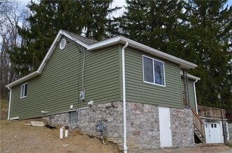 Building Photo - 69 Lindley Rd