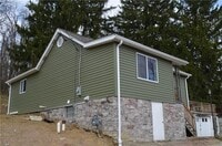 Building Photo - 69 Lindley Rd