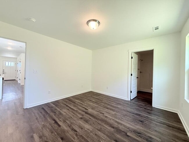 Building Photo - 210 Eagle Edge Dr
