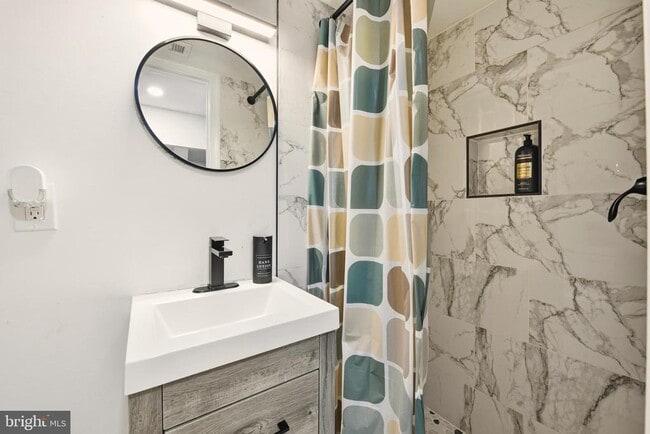 Building Photo - 5113 4th St NW