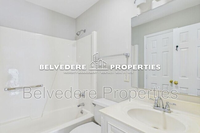 Building Photo - 18-B Park Village Ln