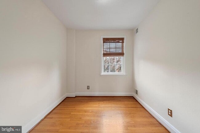 Building Photo - 183 Stanmore Rd