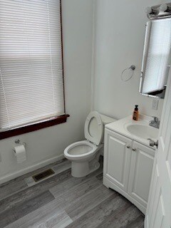 Building Photo - 2320 Jenny Lind St