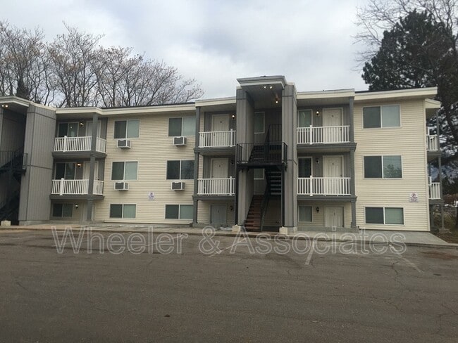 Primary Photo - 520 E 4400 S